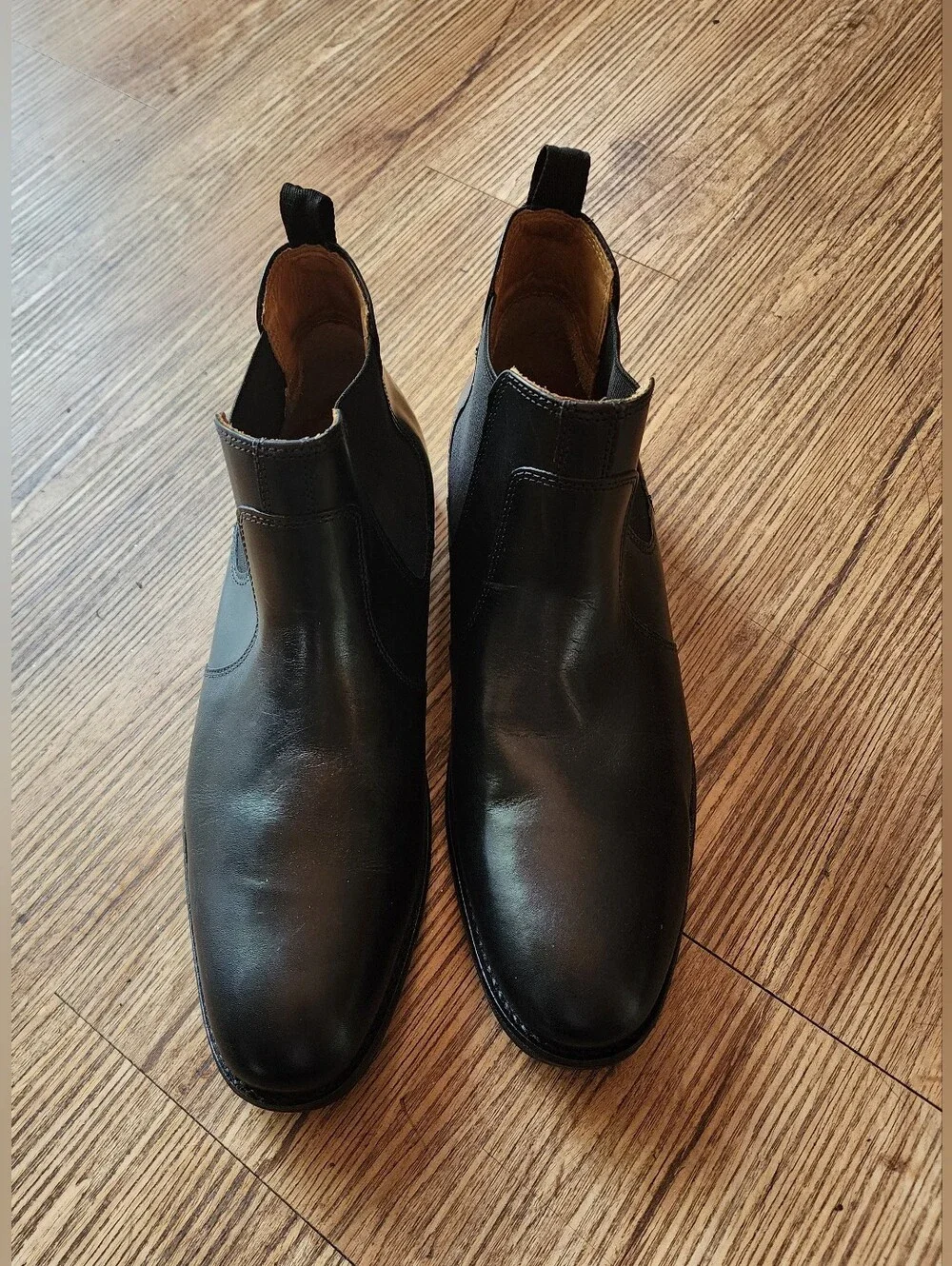 Size 11.5 Johnston  Murphy Black Leather Chelsea Boot wi Heel Tab -  Men's  Boot